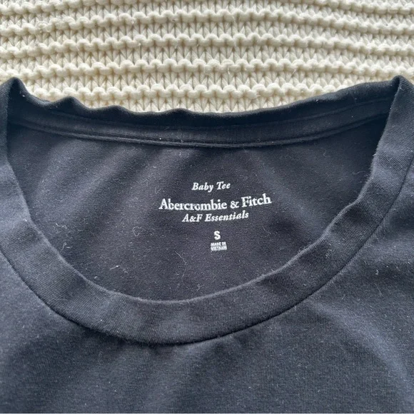 Abercrombie and Fitch Baby Tee 
Size Small - Picture 4 of 4